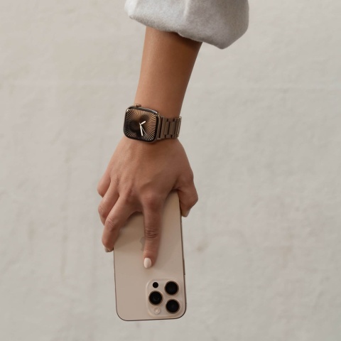 Tytanowy złoty pasek SANDMARC do Apple Watch Series 11/10 (Grade 2)